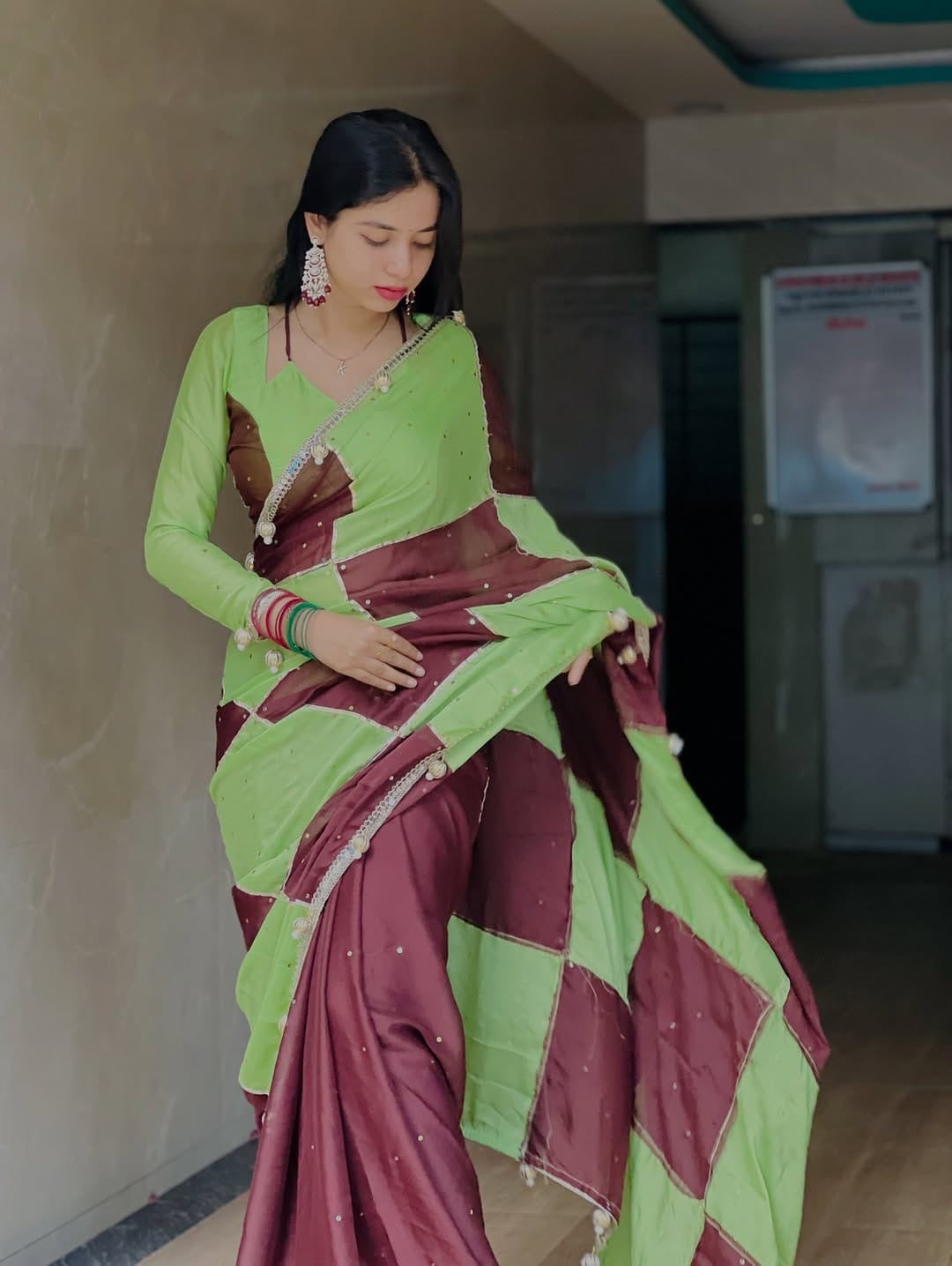Dual-Tone Premium Georgette Saree — Green & Maroon